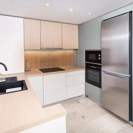 Cc8 Iv By Zanis Lägenhet